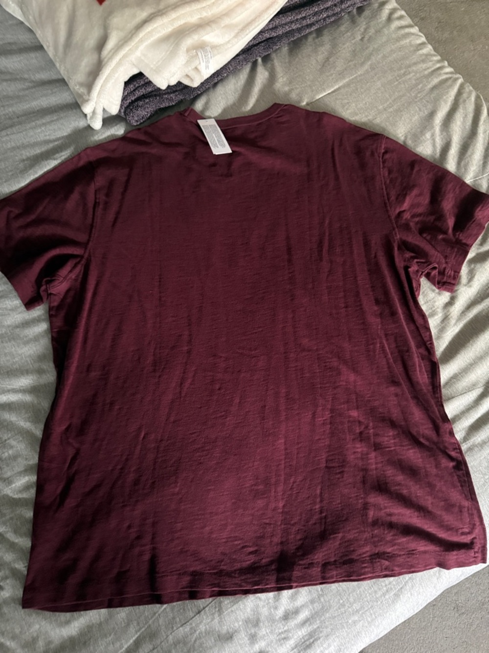AE Men’s Shirt - Picture 2 of 4